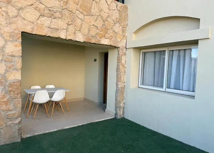 Luxury With Endless Sea Views